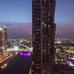 Luxurious 1Br In Court Tower Business Bay