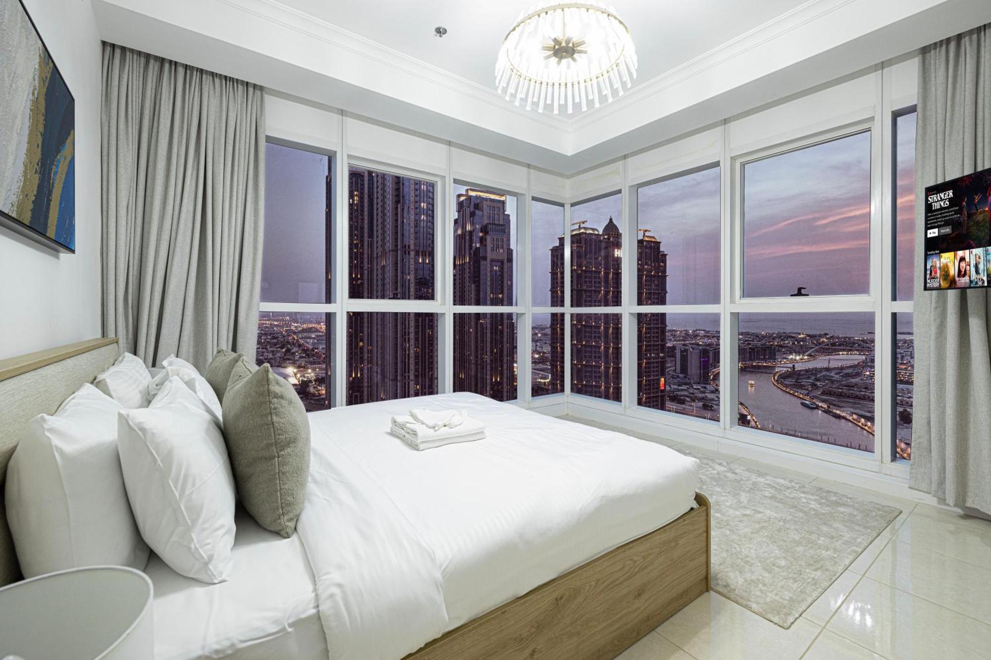 Luxurious 1br In Court Tower Business Bay *