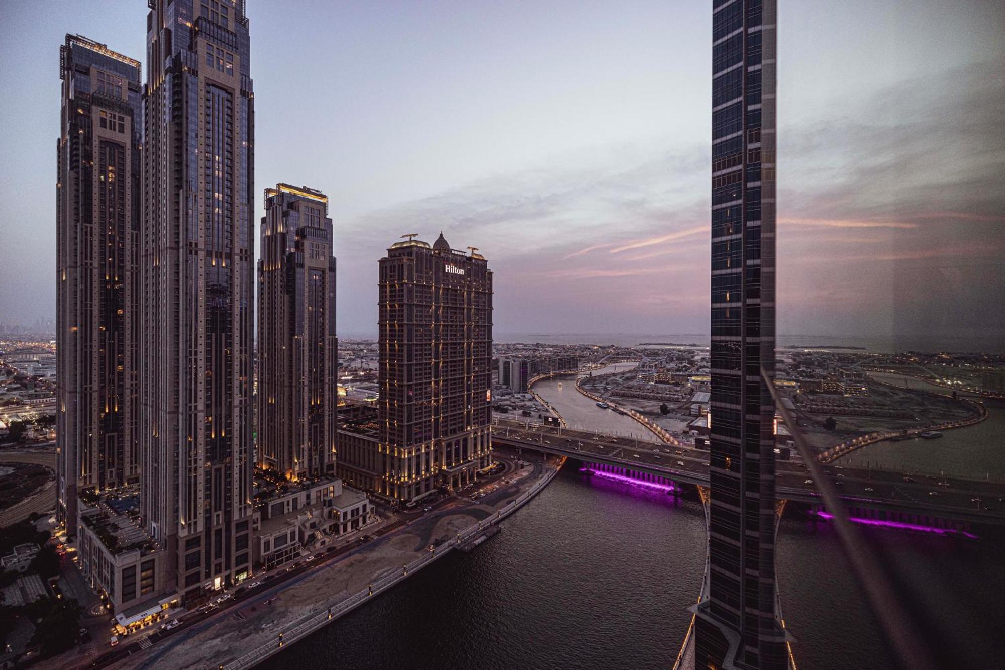 Apartment Luxurious 1br In Court Tower Business Bay