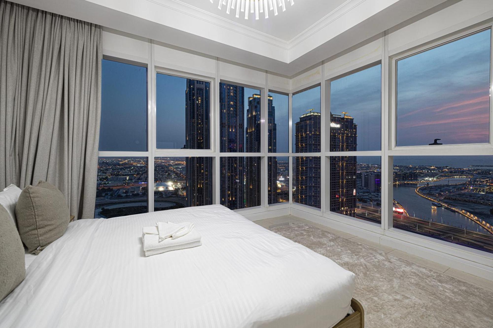 Apartment Luxurious 1br In Court Tower Business Bay Dubai